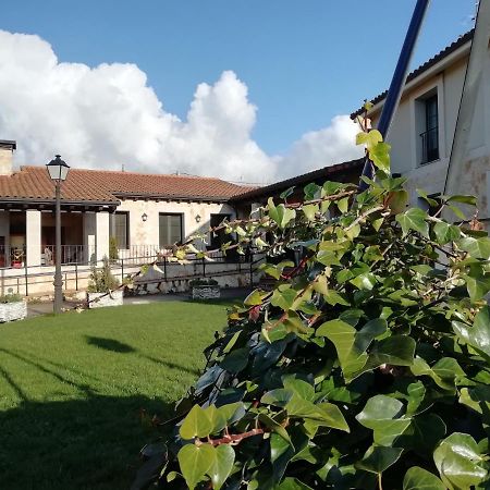 Alojamiento Rural La Henera San Juan de Ortega Ngoại thất bức ảnh
