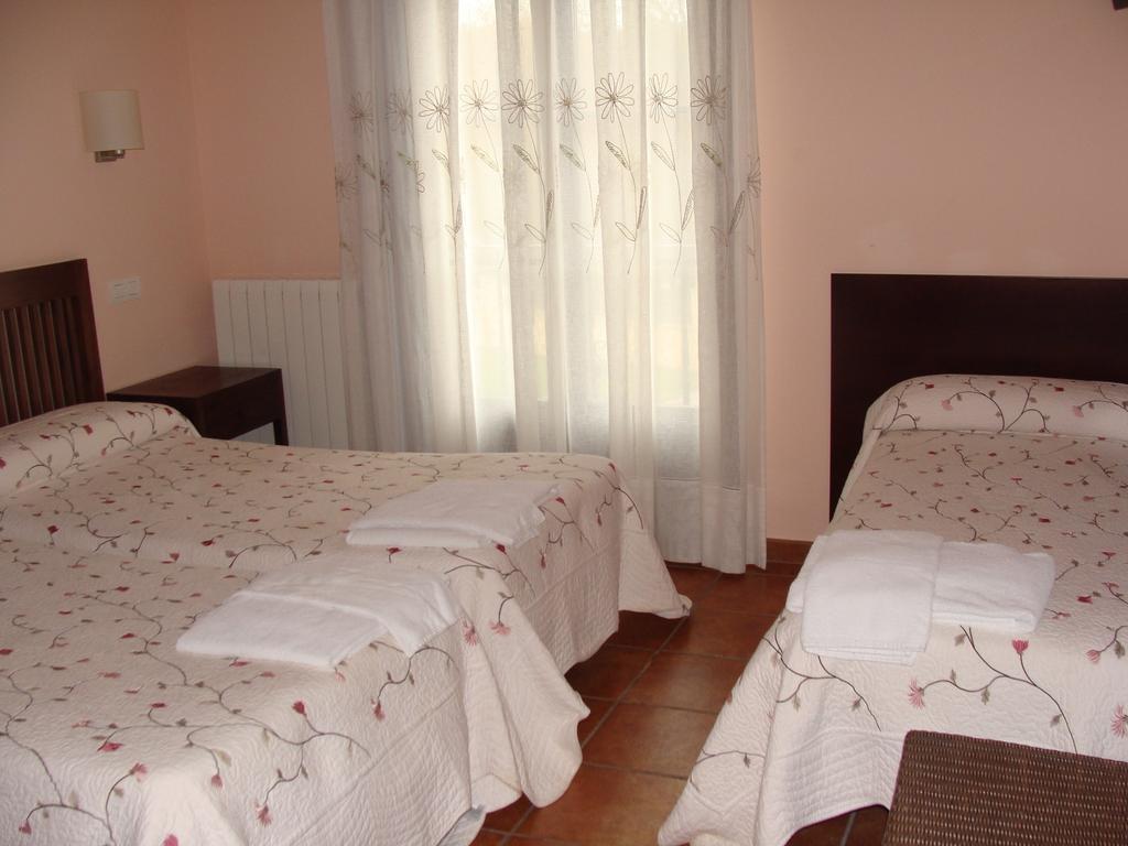 Alojamiento Rural La Henera San Juan de Ortega Ngoại thất bức ảnh